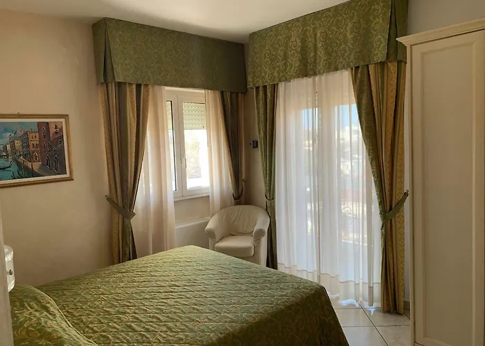 Veliero Aparthotel 4*