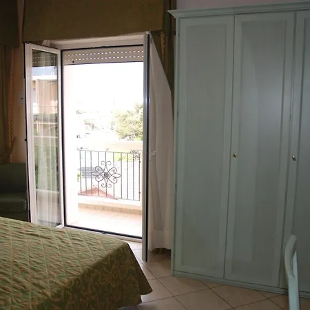 Aparthotel Veliero 4*