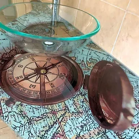 Veliero מלון דירות 4*