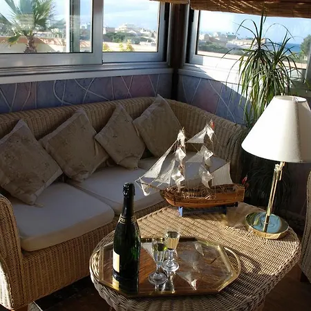 Veliero Aparthotel 4*