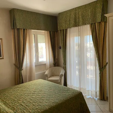 Veliero Apartmanhotel 4*